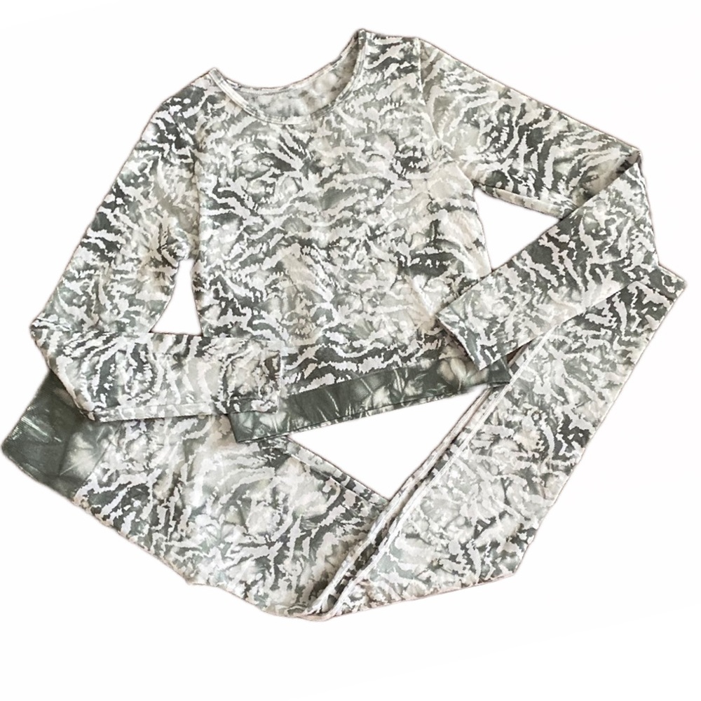 Fabletics Workout Set - image 1